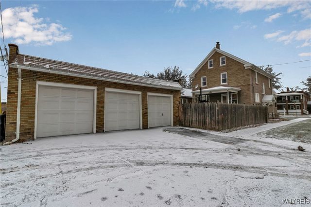 2261 Grand Ave Avenue, Niagara Falls, NY 14301