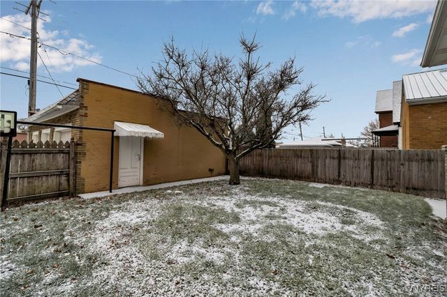 2261 Grand Ave Avenue, Niagara Falls, NY 14301