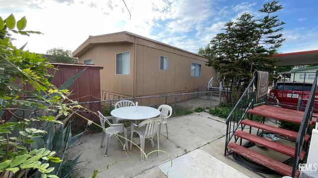 4401 Hughes ln 200, Bakersfield, CA 93304