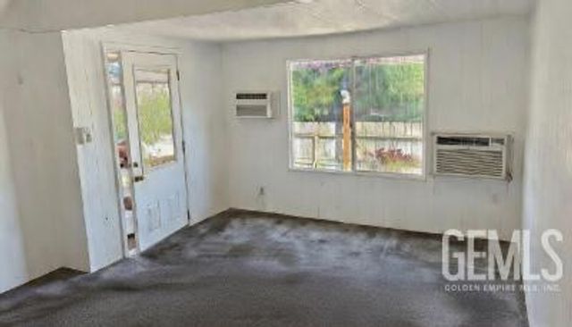 4401 Hughes ln 200, Bakersfield, CA 93304