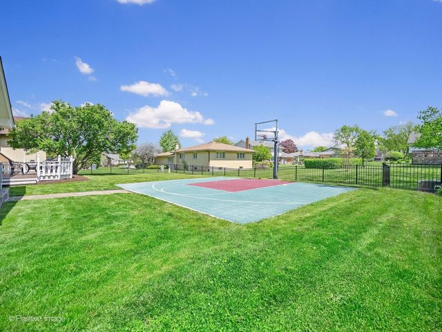6457 Rodgers Drive, Willowbrook, IL 60527