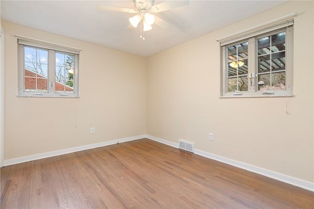 431 Torwood Ln, Pleasant Hills, PA 15236