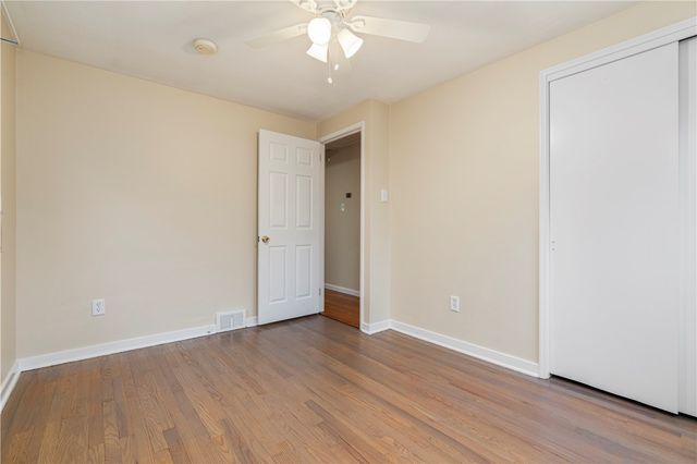 431 Torwood Ln, Pleasant Hills, PA 15236