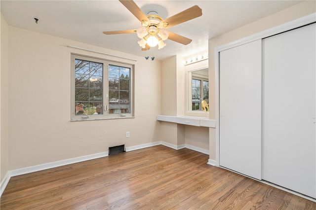 431 Torwood Ln, Pleasant Hills, PA 15236