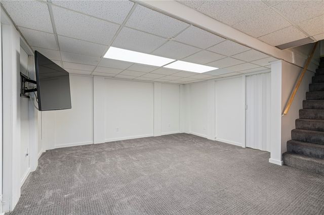 431 Torwood Ln, Pleasant Hills, PA 15236