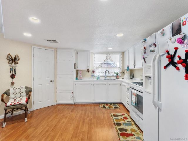 1506 Oak Drive 34, Vista, CA 92084