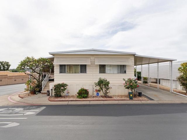 1506 Oak Drive 34, Vista, CA 92084