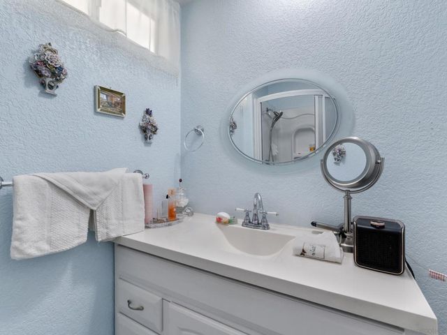 1506 Oak Drive 34, Vista, CA 92084