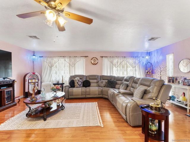 1506 Oak Drive 34, Vista, CA 92084