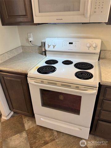 7104 141st Avenue, Sumner, WA 98390