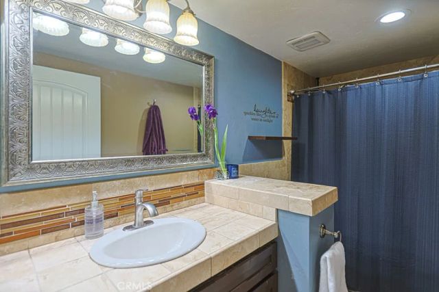 1932 Kellogg, Corona, CA 92879