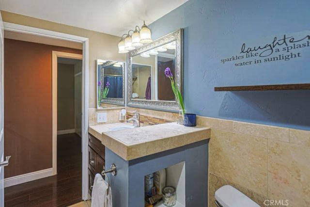 1932 Kellogg, Corona, CA 92879