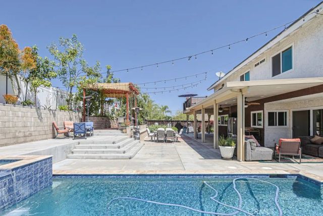 1932 Kellogg, Corona, CA 92879