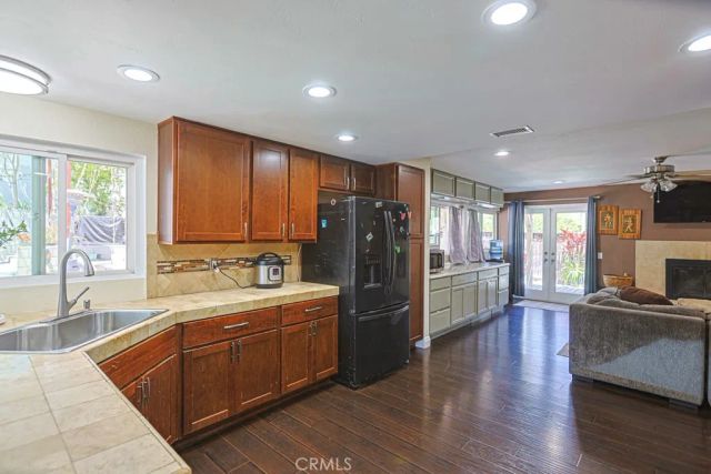 1932 Kellogg, Corona, CA 92879