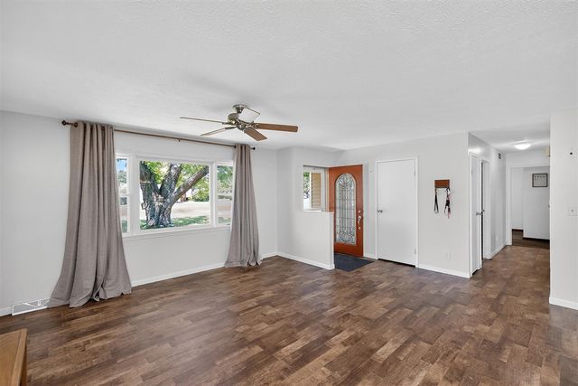 61214 Mary Lou Lane, Cassopolis, MI 49031