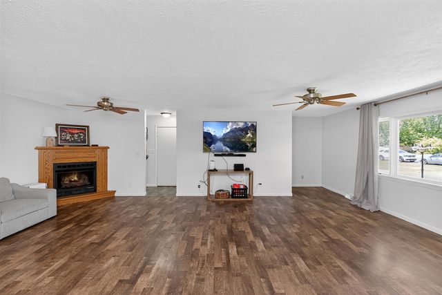61214 Mary Lou Lane, Cassopolis, MI 49031