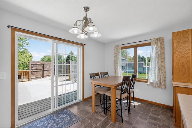 61214 Mary Lou Lane, Cassopolis, MI 49031