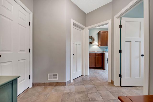 11635 Aileron Court, Inver Grove Heights, MN 55077