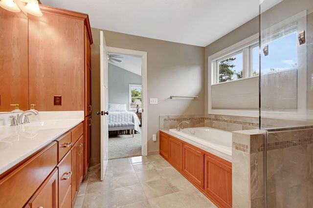 11635 Aileron Court, Inver Grove Heights, MN 55077