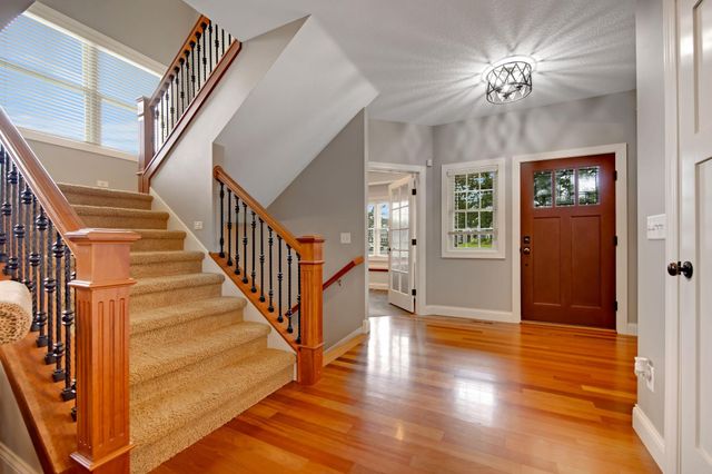 11635 Aileron Court, Inver Grove Heights, MN 55077