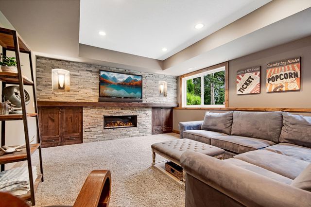 11635 Aileron Court, Inver Grove Heights, MN 55077