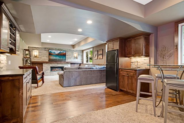 11635 Aileron Court, Inver Grove Heights, MN 55077