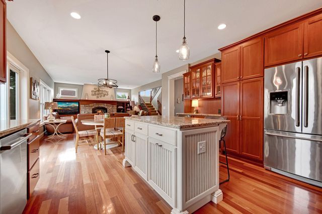 11635 Aileron Court, Inver Grove Heights, MN 55077