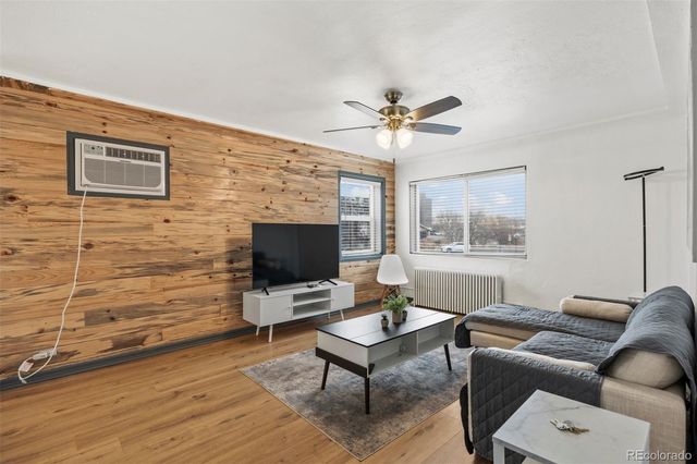 3525 S Bannock Street, Englewood, CO 80110