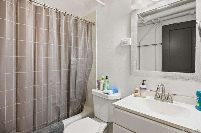 3525 S Bannock Street, Englewood, CO 80110