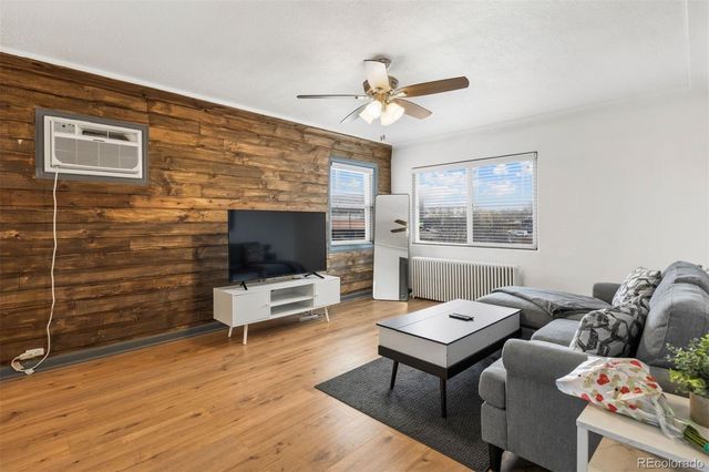 3525 S Bannock Street, Englewood, CO 80110