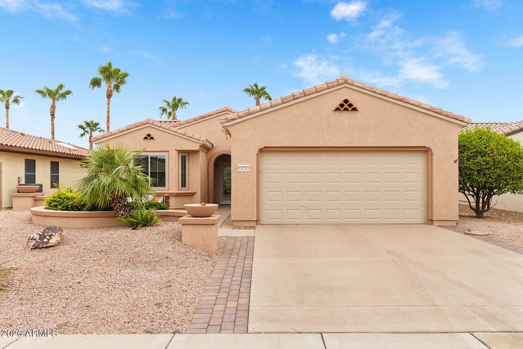 15243 W SPRINGLEAF Way, Surprise, AZ 85374 — exterior
