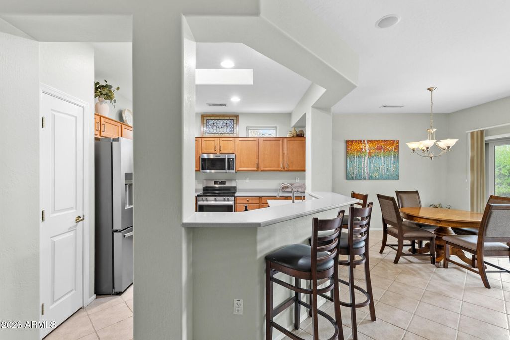 15243 W SPRINGLEAF Way, Surprise, AZ 85374 — photo 2