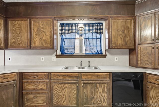 17917 E 589 Road, Inola, OK 74036