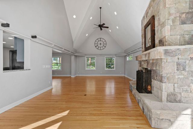 223 E River Parkway, Champlin, MN 55316
