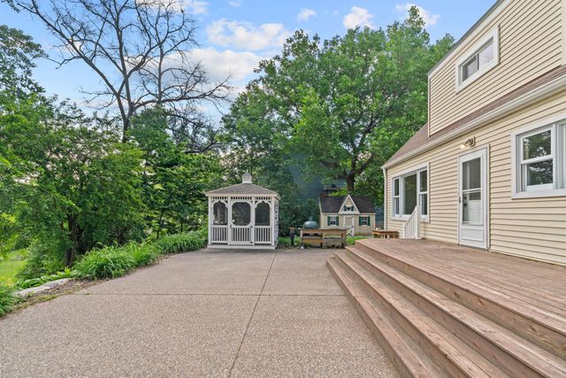 223 E River Parkway, Champlin, MN 55316