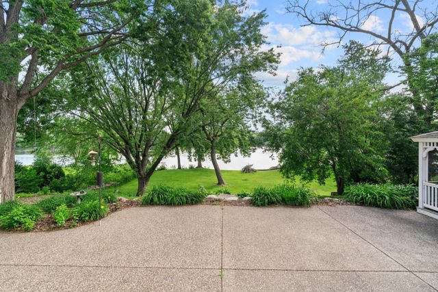 223 E River Parkway, Champlin, MN 55316