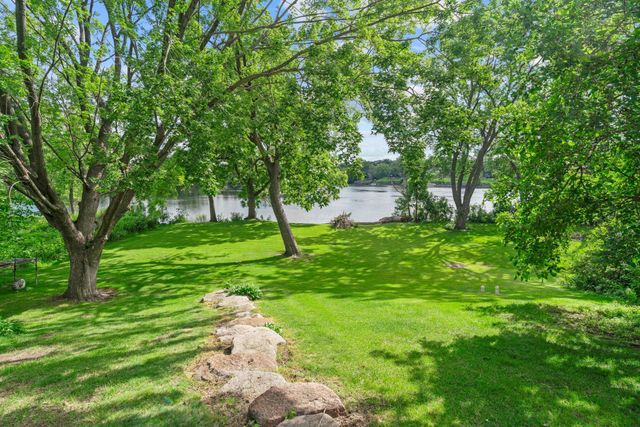 223 E River Parkway, Champlin, MN 55316
