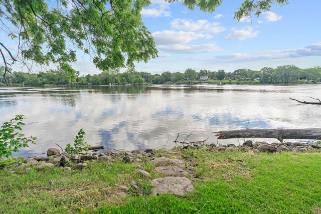 223 E River Parkway, Champlin, MN 55316