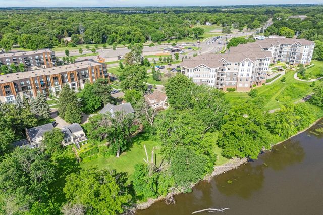 223 E River Parkway, Champlin, MN 55316