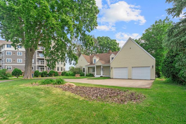 223 E River Parkway, Champlin, MN 55316