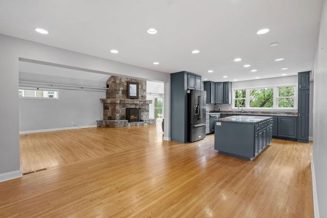 223 E River Parkway, Champlin, MN 55316