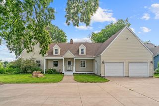 223 E River Parkway, Champlin, MN 55316