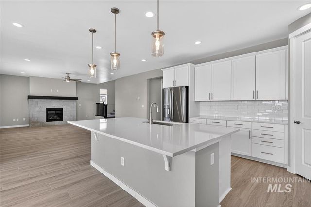 3779 S Anise Ave, Nampa, ID 83686