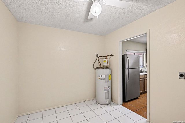 6858 Cape Meadow, Converse, TX 78109