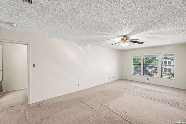 6858 Cape Meadow, Converse, TX 78109