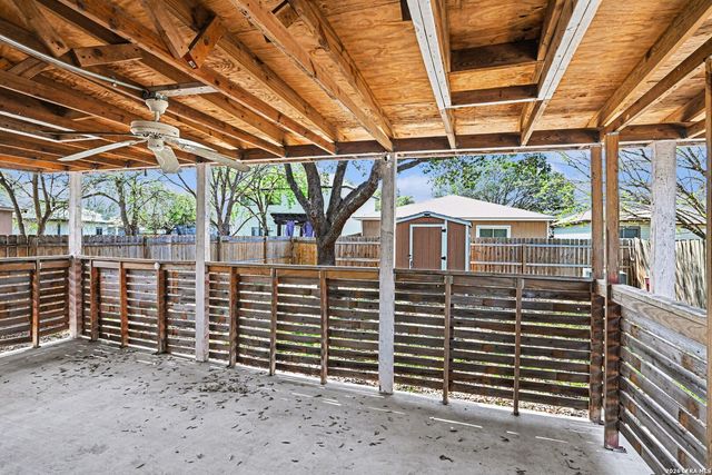 6858 Cape Meadow, Converse, TX 78109