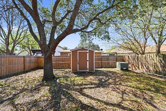 6858 Cape Meadow, Converse, TX 78109