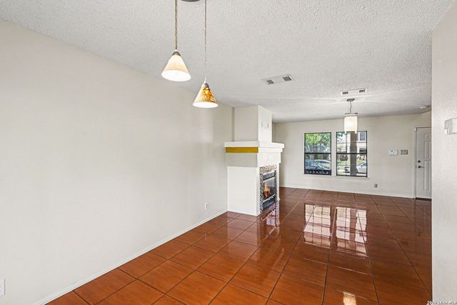 6858 Cape Meadow, Converse, TX 78109