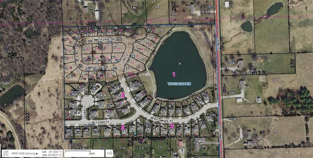 22999 W Sycamore Street, Tonganoxie, KS 66086