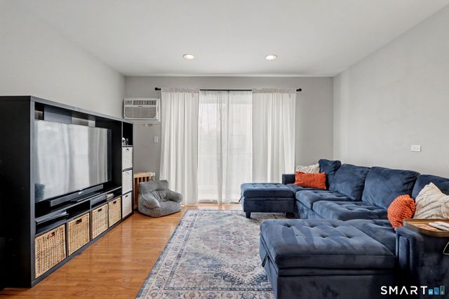 186 Stillwater Avenue 137, Stamford, CT 06902